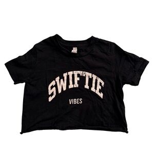 Swiftie Vibes Girls T-Shirt purchased at Lester’s x Denny’s EUC Girls Size M